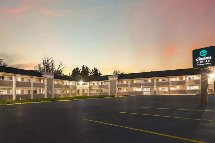 Poplars Motel (Clarion Pointe East, Inn America) - Recent Photos From Website (newer photo)